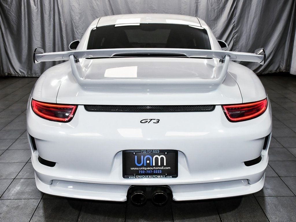 2015 Porsche 911 GT3 Coupe photo 5