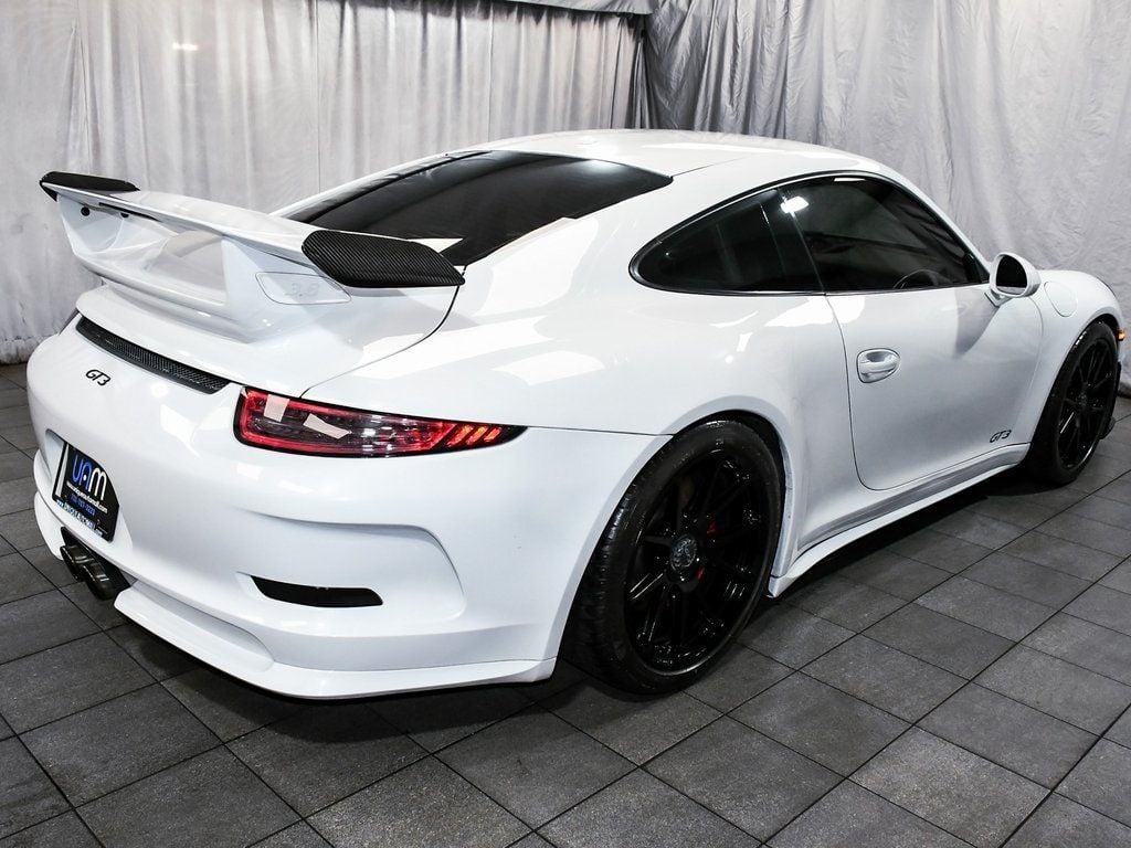 2015 Porsche 911 GT3 Coupe photo 6