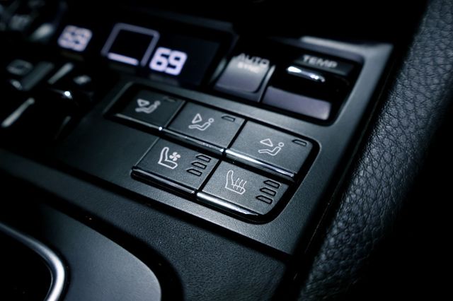 2015 Porsche 911 TARGA 4S CARRERA WHITE...26,490 Miles...As New!  - 22942750 - 30