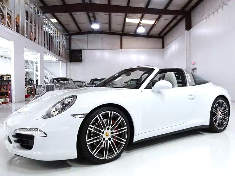 2015 Porsche 911 TARGA 4S WHITE...29,396 Miles...Exceptional  - 22941671 - 0