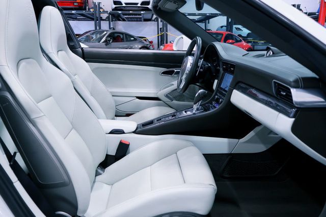 2015 Porsche 911 TARGA 4S WHITE...29,396 Miles...Exceptional  - 22941671 - 20