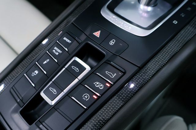 2015 Porsche 911 TARGA 4S WHITE...29,396 Miles...Exceptional  - 22941671 - 29