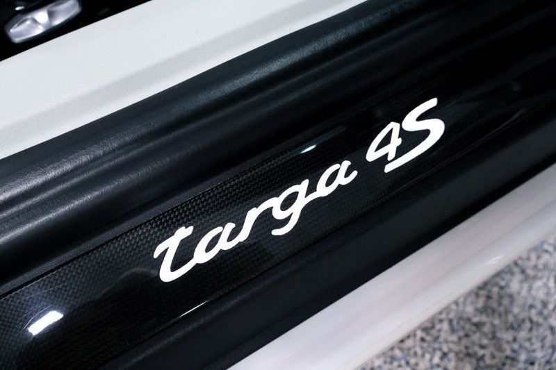 2015 Porsche 911 TARGA 4S WHITE...SORRY SOLD!! - 22941671 - 33