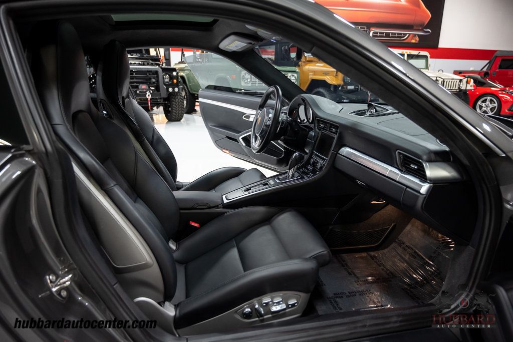 2015 Porsche 911 Turbo 2dr Coupe Turbo - 22931000 - 17