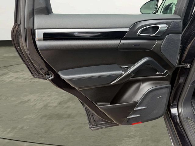 2015 Porsche Cayenne AWD 4dr S - 22989118 - 18