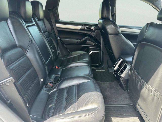 2015 Porsche Cayenne AWD 4dr Turbo - 23051490 - 13