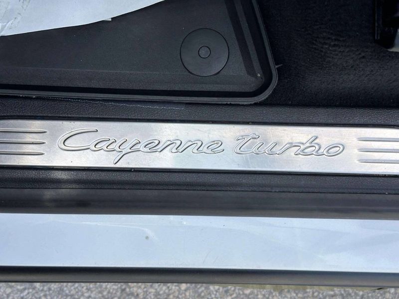 2015 Porsche Cayenne AWD 4dr Turbo - 23051490 - 41