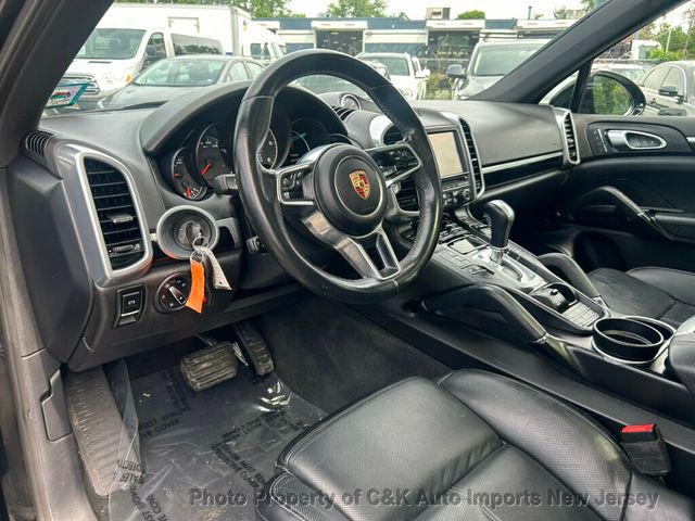 2015 Porsche Cayenne Premium Plus, Infotainment, Pano, 19-inch Cayenne Turbo Rims  - 23032695 - 25