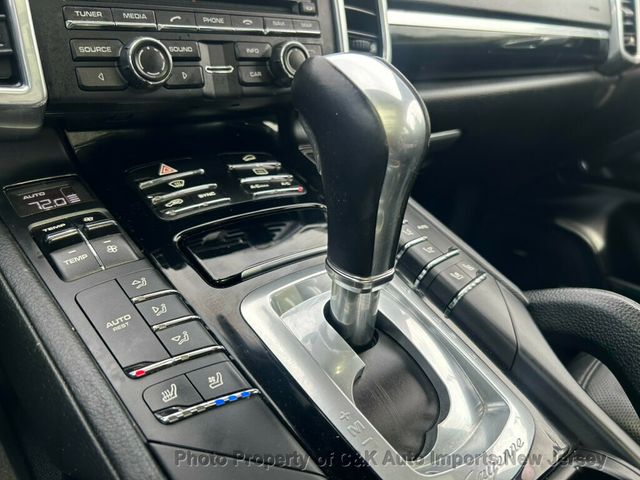 2015 Porsche Cayenne Premium Plus, Infotainment, Pano, 19-inch Cayenne Turbo Rims  - 23032695 - 49