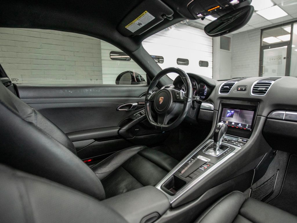 2015 Porsche Cayman photo 13