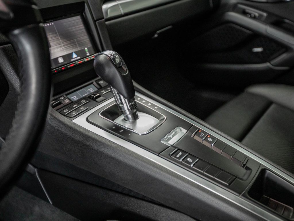 2015 Porsche Cayman photo 21