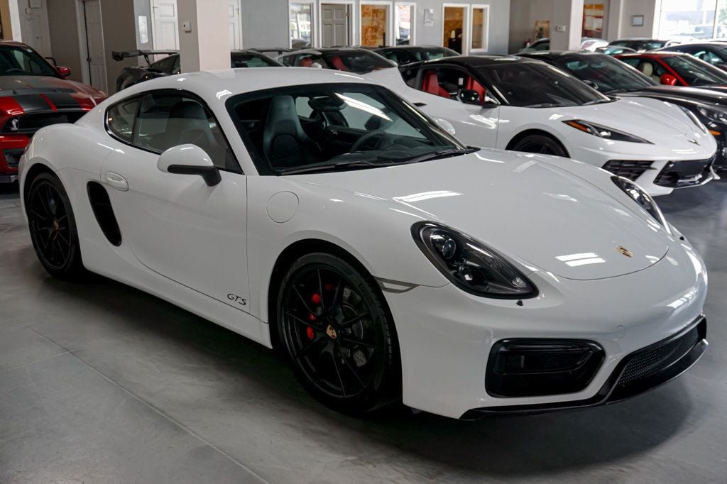 2015 Porsche Cayman *Cayman GTS* *6-Speed Manual*  - 22921608 - 3