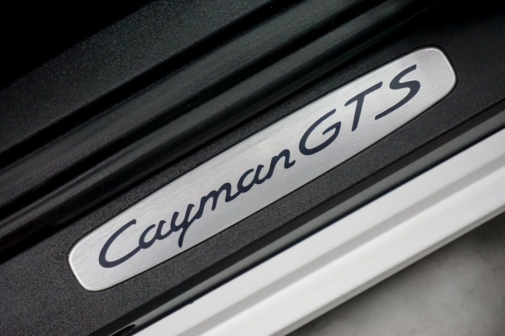 2015 Porsche Cayman *Cayman GTS* *6-Speed Manual*  - 22921608 - 47