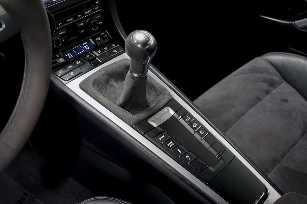 2015 Porsche Cayman *Cayman GTS* *6-Speed Manual*  - 22921608 - 52