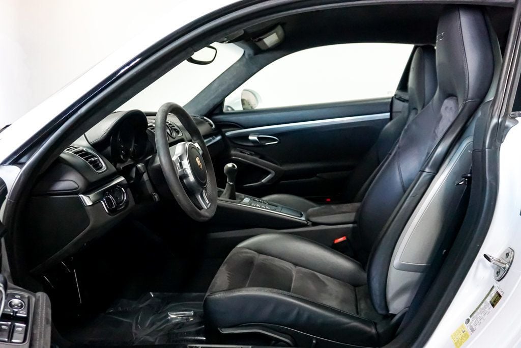 2015 Porsche Cayman *Cayman GTS* *6-Speed Manual*  - 22921608 - 7