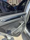 2015 Porsche Macan AWD 4dr S - 23022365 - 14