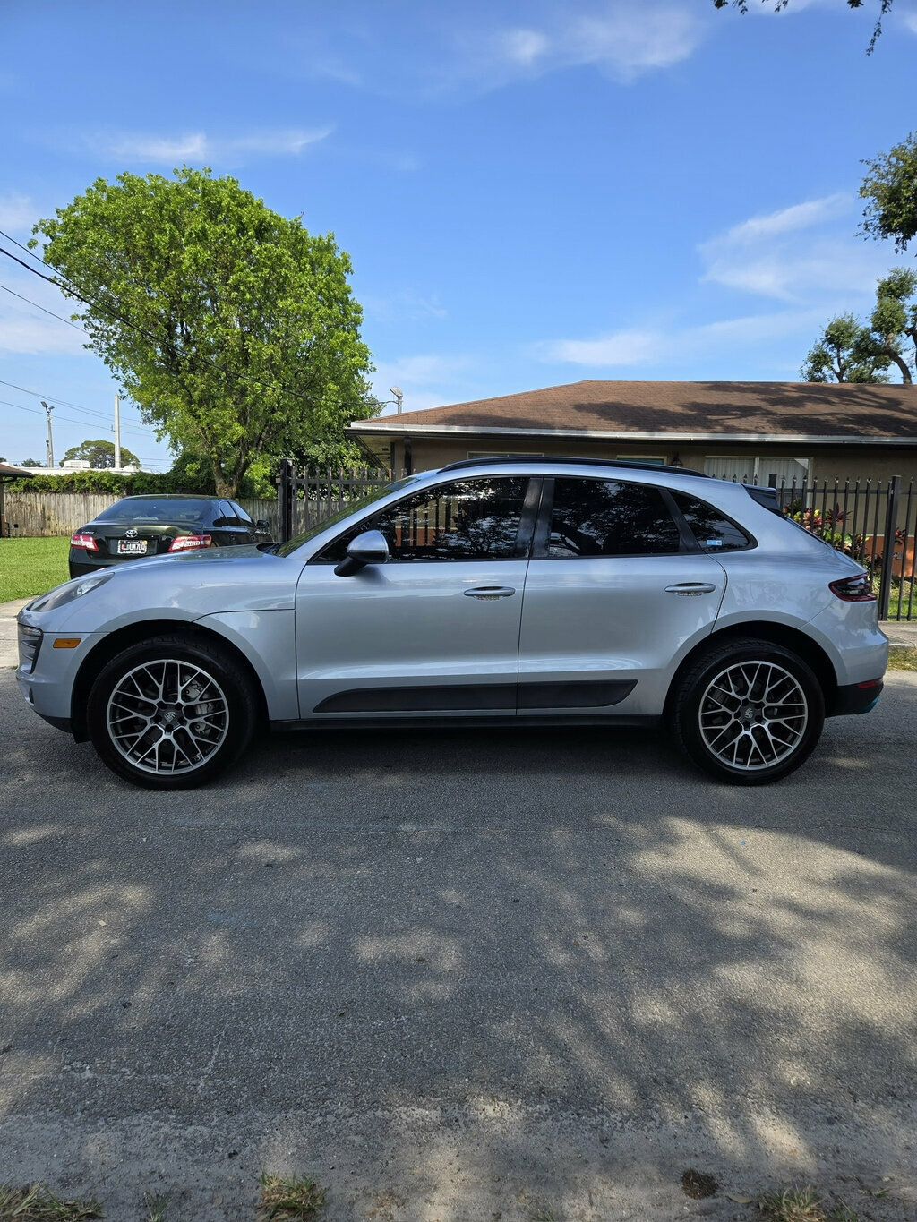 2015 Porsche Macan AWD 4dr S - 23022365 - 1