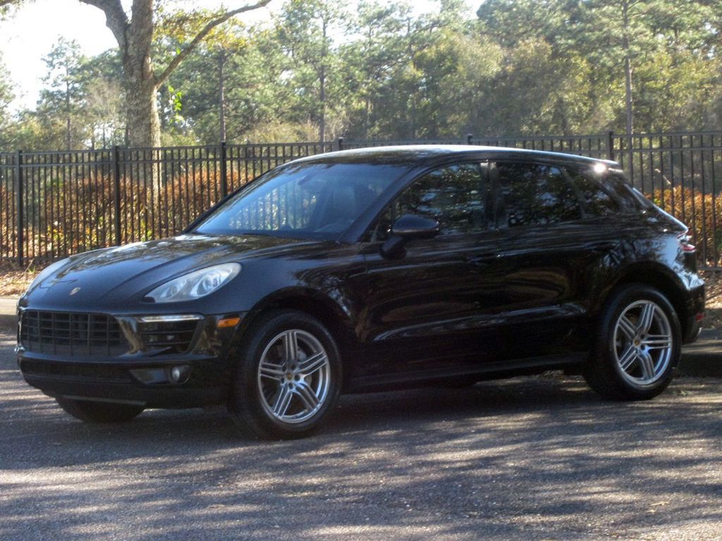 2015 Porsche Macan S photo 25