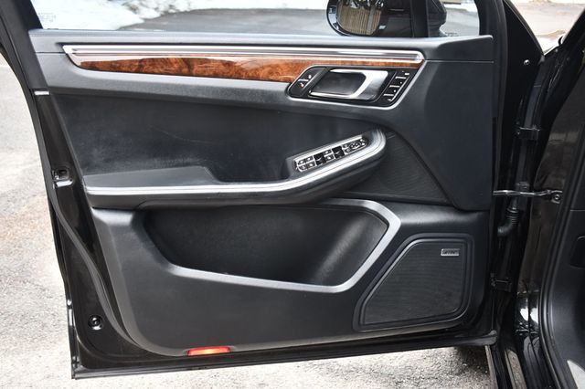 2015 Porsche Macan AWD 4dr Turbo - 22971828 - 13