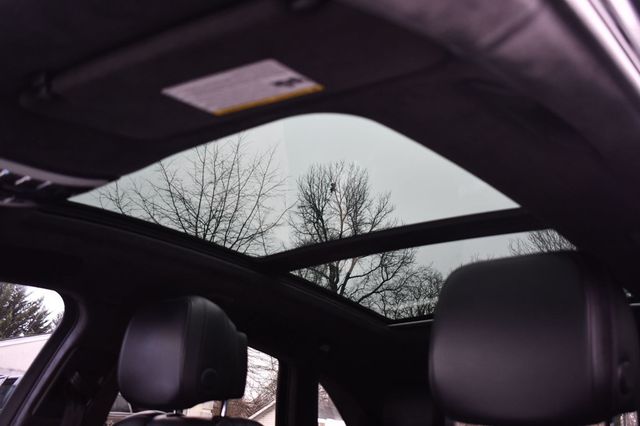 2015 Porsche Macan AWD 4dr Turbo - 22971828 - 35