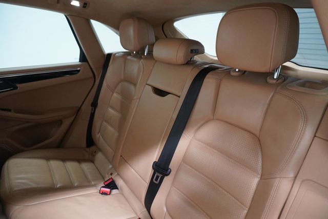 2015 Porsche Macan AWD 4dr Turbo - 22947548 - 11