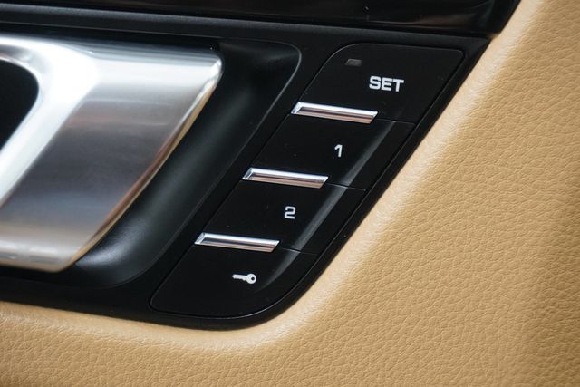 2015 Porsche Macan AWD 4dr Turbo - 22947548 - 13