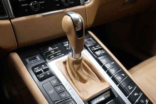 2015 Porsche Macan AWD 4dr Turbo - 22947548 - 20