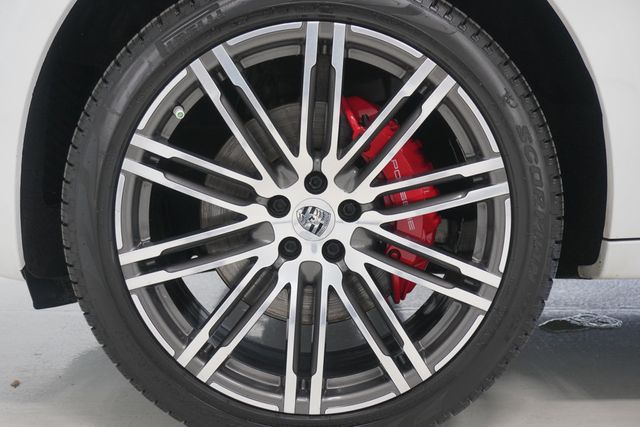 2015 Porsche Macan AWD 4dr Turbo - 22947548 - 24