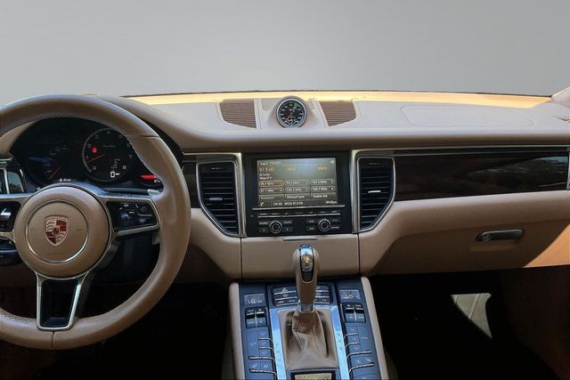 2015 Porsche Macan AWD 4dr Turbo - 23033219 - 24