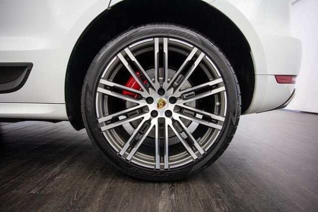 2015 Porsche Macan AWD 4dr Turbo - 22898605 - 44