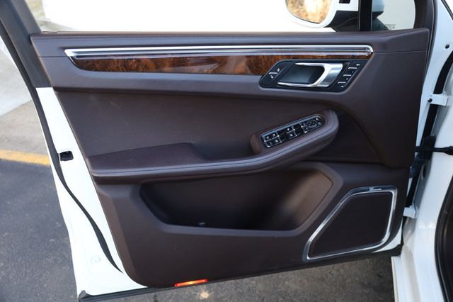 2015 Porsche Macan AWD 4dr Turbo w/ OPTIONS! - 22980157 - 14