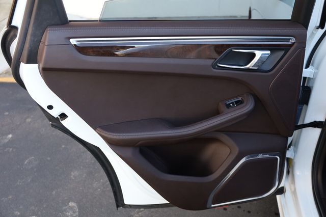 2015 Porsche Macan AWD 4dr Turbo w/ OPTIONS! - 22980157 - 17