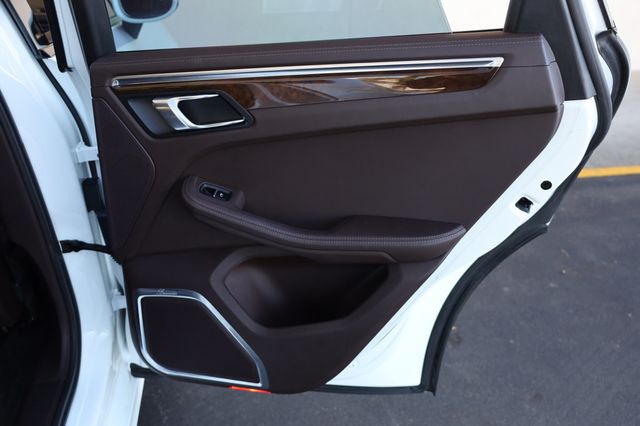 2015 Porsche Macan AWD 4dr Turbo w/ OPTIONS! - 22980157 - 20