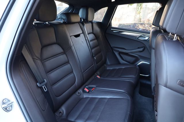 2015 Porsche Macan AWD 4dr Turbo w/ OPTIONS! - 22980157 - 22