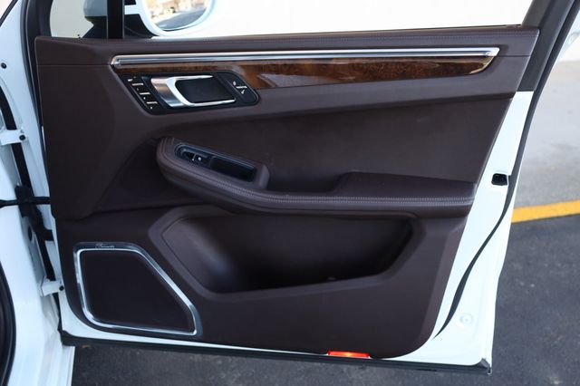 2015 Porsche Macan AWD 4dr Turbo w/ OPTIONS! - 22980157 - 23