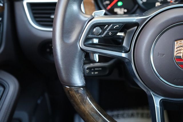 2015 Porsche Macan AWD 4dr Turbo w/ OPTIONS! - 22980157 - 28