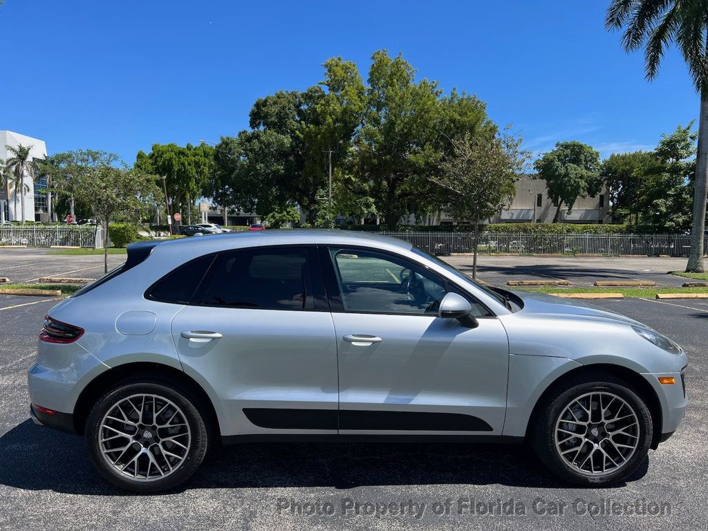 2015 Porsche Macan S photo 14