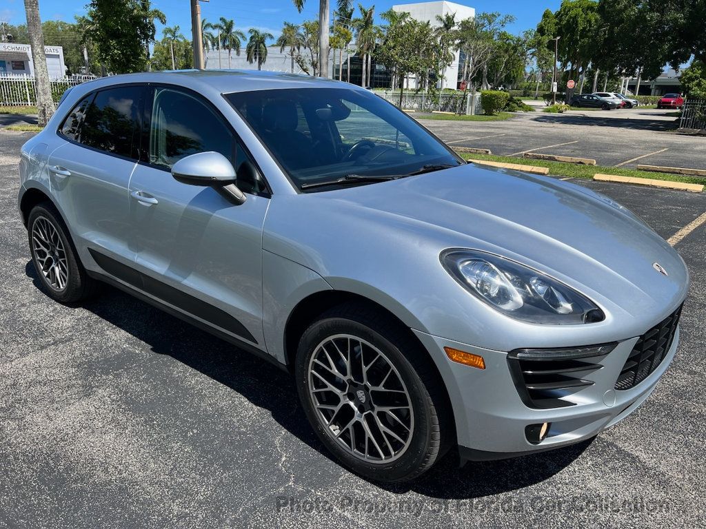 2015 Porsche Macan S photo 2