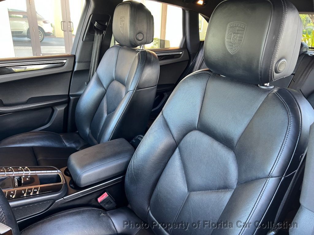2015 Porsche Macan S photo 8