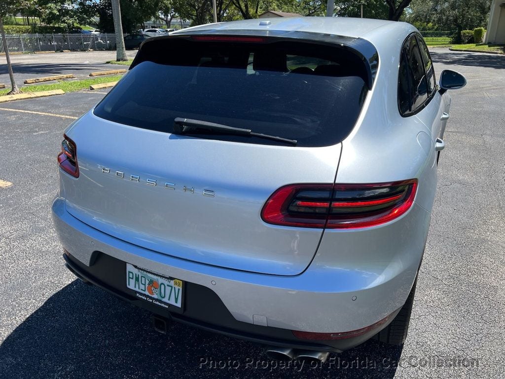 2015 Porsche Macan S photo 18