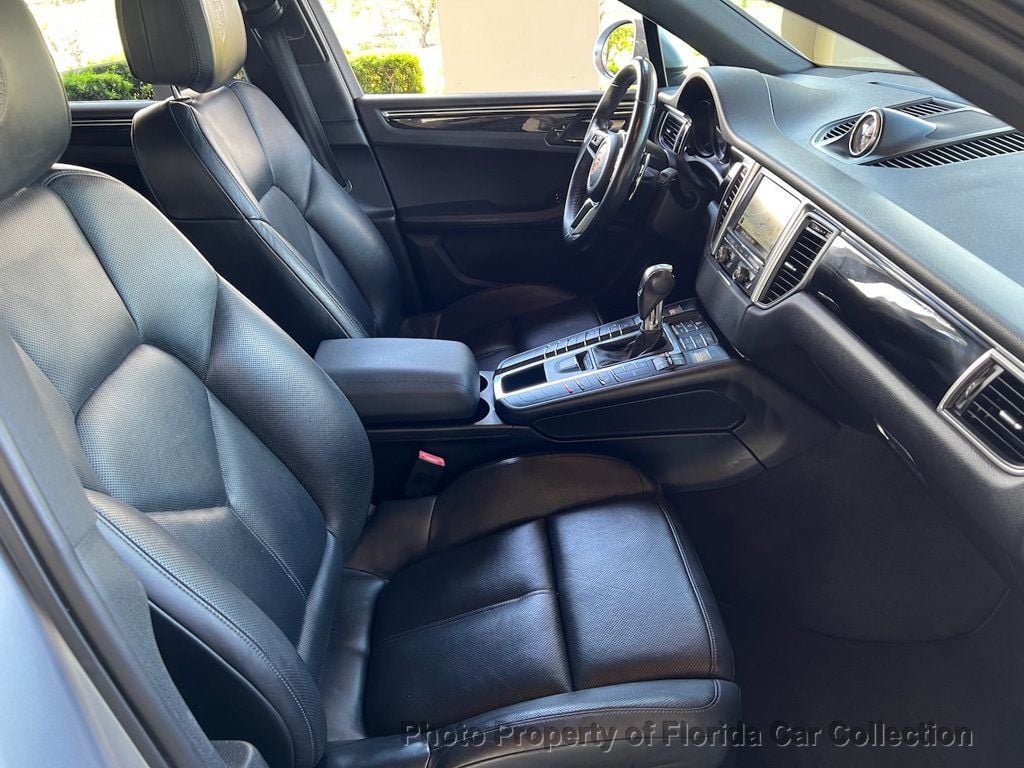 2015 Porsche Macan S photo 38