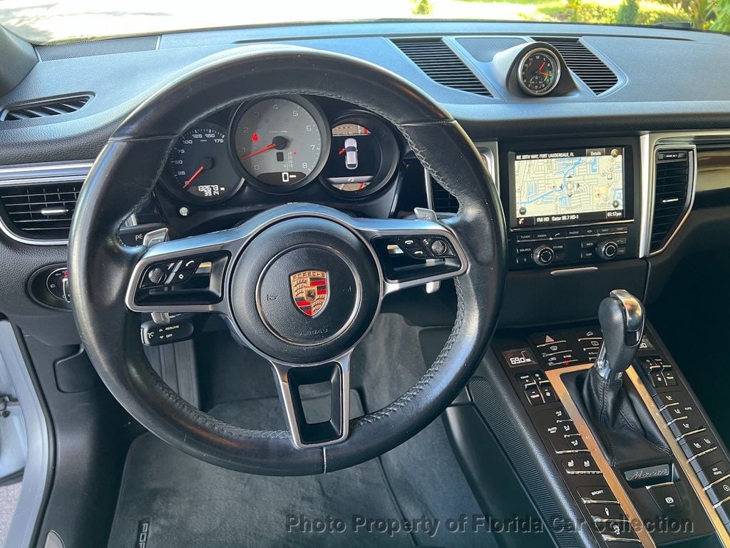 2015 Porsche Macan S photo 45