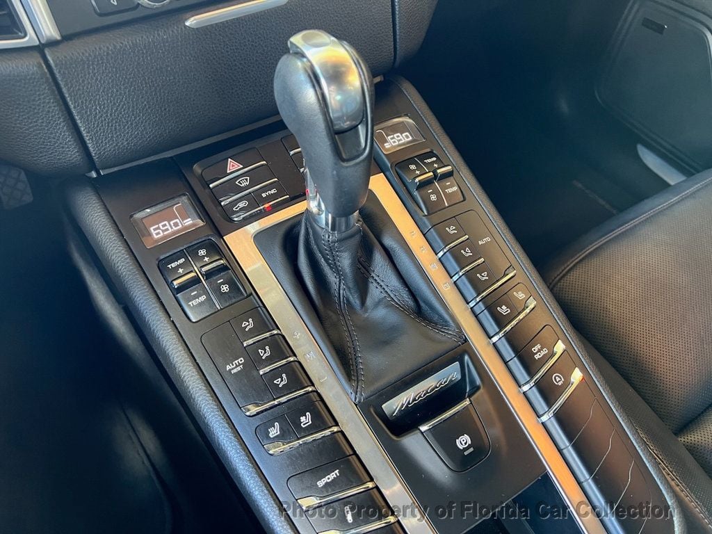 2015 Porsche Macan S photo 56