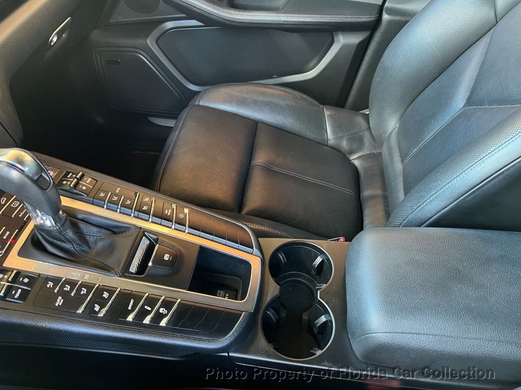 2015 Porsche Macan S photo 58