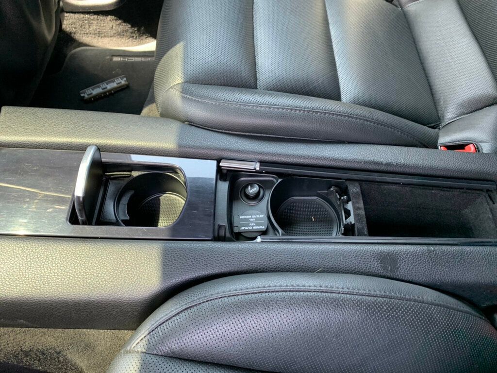 2015 Porsche Panamera 4 photo 21