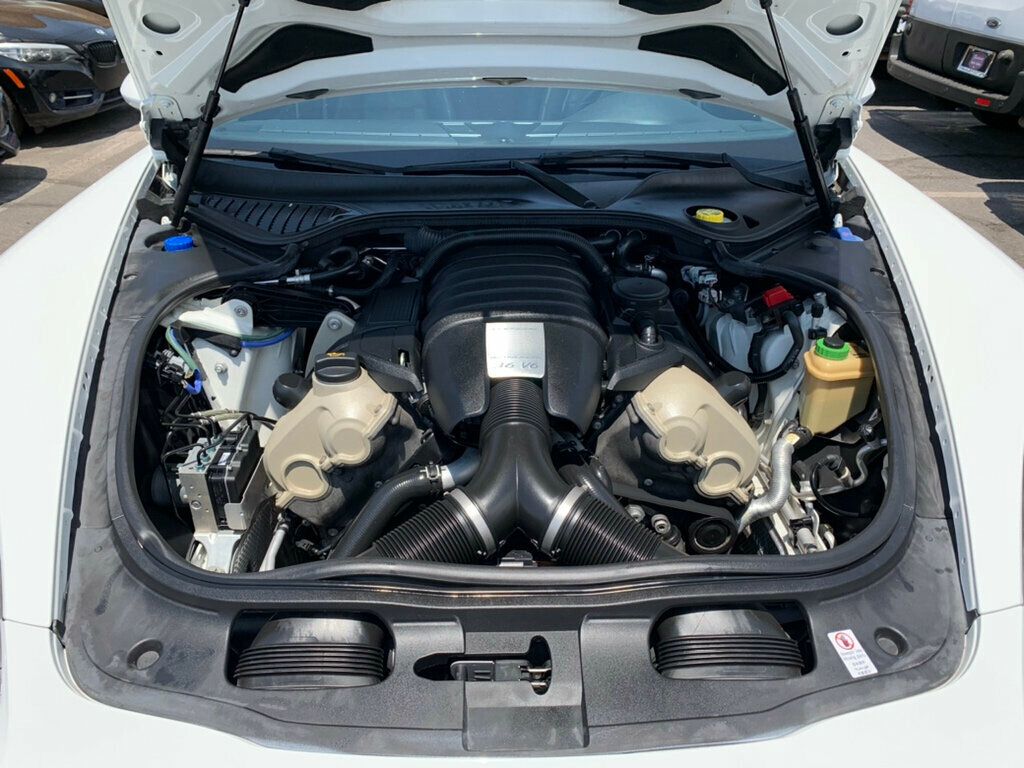 2015 Porsche Panamera 4 photo 53