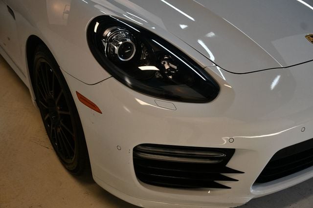 2015 Porsche Panamera 4dr Hatchback GTS - 22945337 - 11