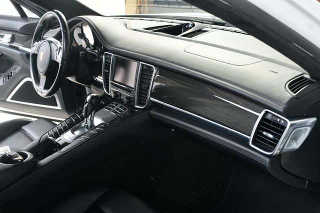 2015 Porsche Panamera 4dr Hatchback GTS - 22945337 - 27