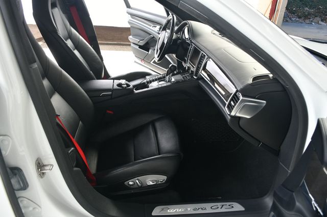 2015 Porsche Panamera 4dr Hatchback GTS - 22945337 - 29