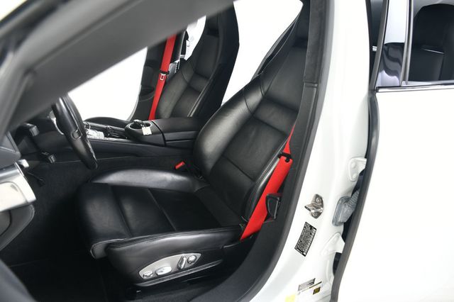 2015 Porsche Panamera 4dr Hatchback GTS - 22945337 - 30